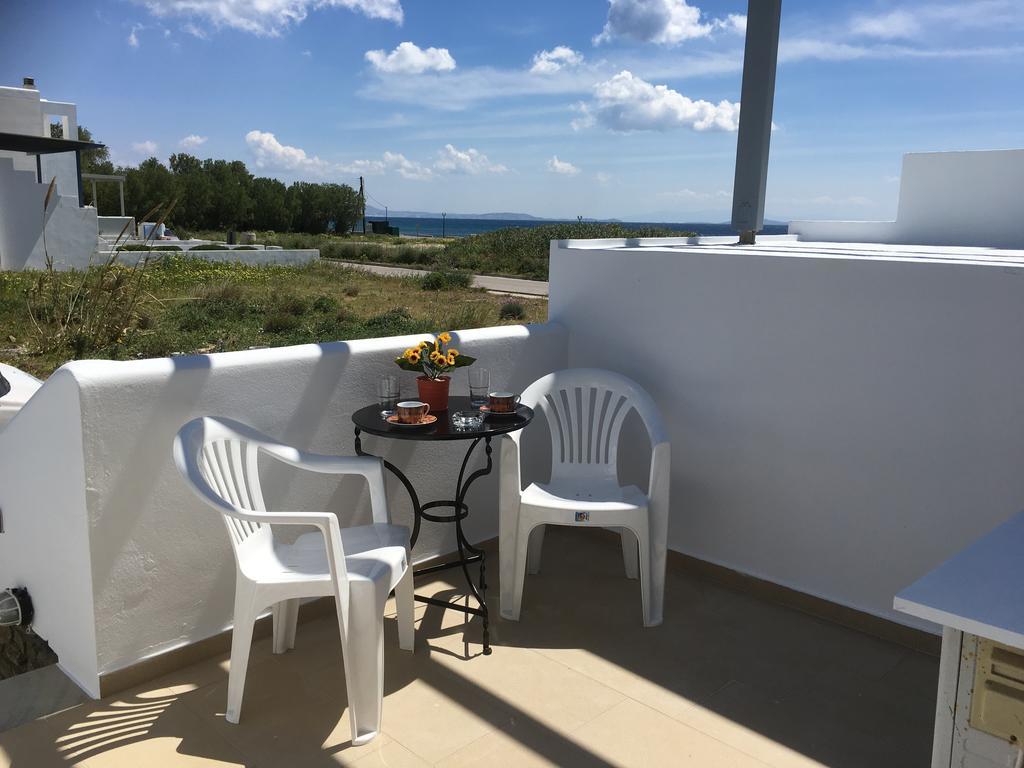 Boussetil Apartment Тинос Екстериор снимка